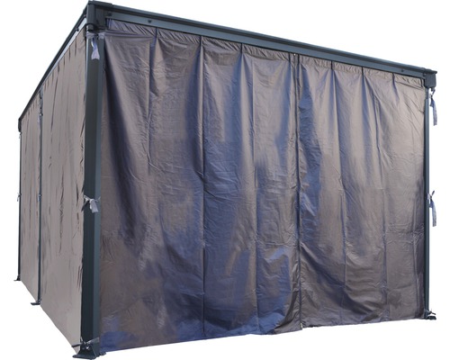 Pavillon mit Seitenwänden für zusätzlichen Schutz und Privatsphäre