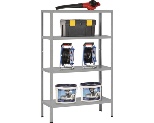 Graues Metallregal mit vier Ebenen, darauf Laubbläser, Werkzeugkasten, Kabeltrommeln und Farbeimer.