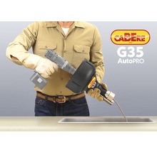 Rohrreinigungsgerät im Einsatz in einem Waschbecken