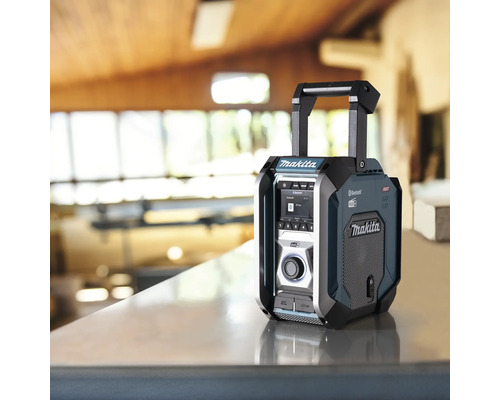 Makita Baustellenradio mit Bluetooth und Tragegriff