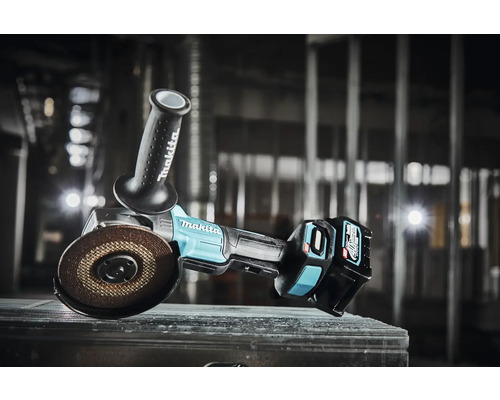 Makita Akku Winkelschleifer mit Schleifscheibe und Zusatzhandgriff