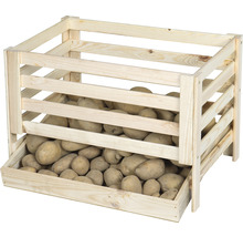 Holzkiste gefüllt mit Kartoffeln zur Lagerung