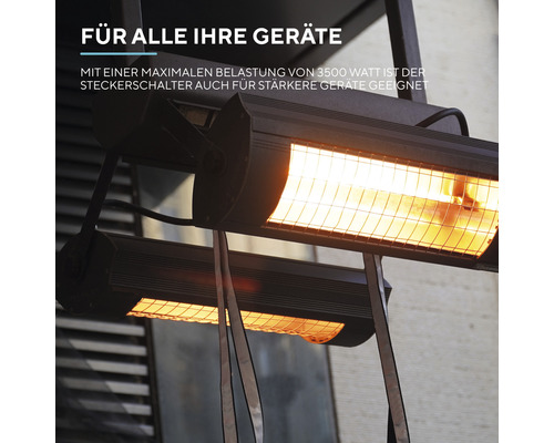 Zwei Heizstrahler für den Aussenbereich mit maximaler Belastung von 3500 Watt.