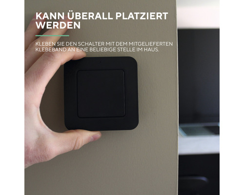 Schwarzer Lichtschalter zur Wandmontage