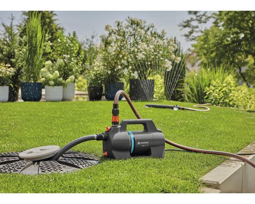 Garten mit Bewässerungssystem und Gardena Gartenpumpe