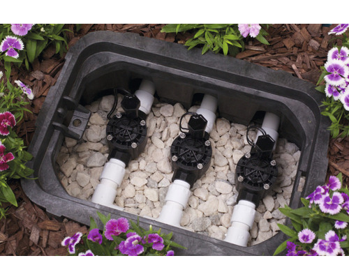Ventilverteiler für die Gartenbewässerung in einer unterirdischen Box