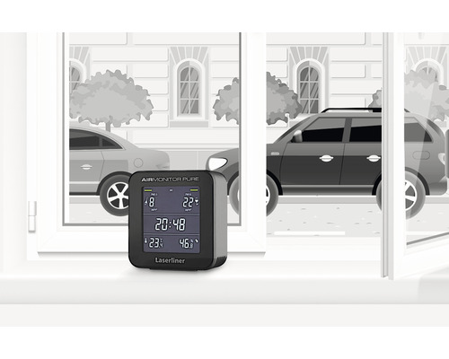 Lasergruppen AirMonitor Pure Feinstaubmessgerät zur Überwachung der Luftqualität vor einem Fenster