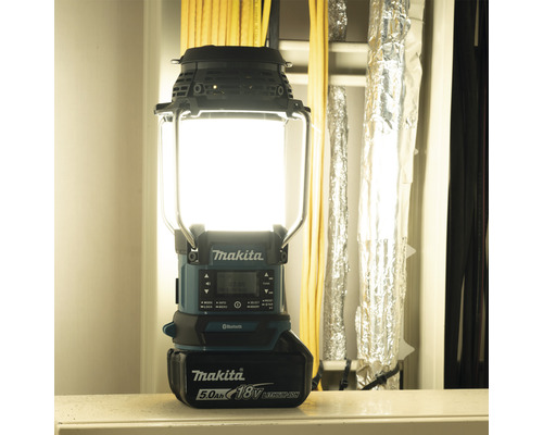 Makita Akku-Lampe mit Bluetoothfunktion