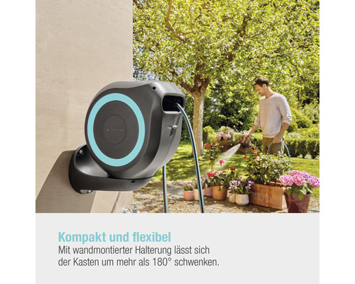 Gardena Wand-Schlauchbox mit Gartenschlauch im Einsatz