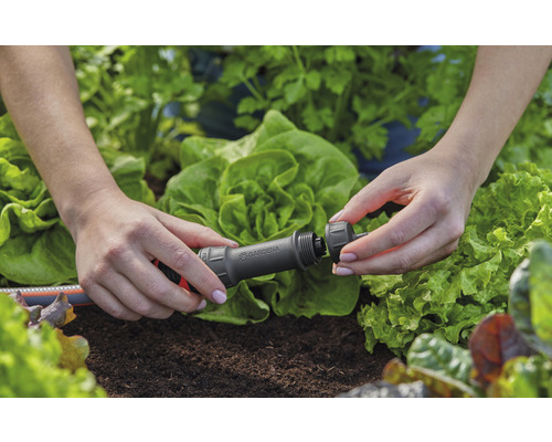 Gartenbewässerungssystem mit tropferregulierten Inline-Tropfern für präzise Bewässerung