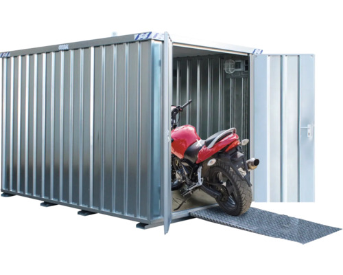 Metallgerätehaus mit Motorrad und Rampe