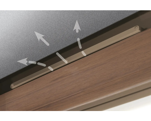 Detailaufnahme einer Wohnraumlüftung mit Luftstrompfeilen