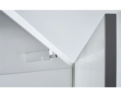 Schranktür mit Push-to-Open-Mechanismus