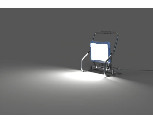 LED-Baustrahler mit Tragegestell und Kabel