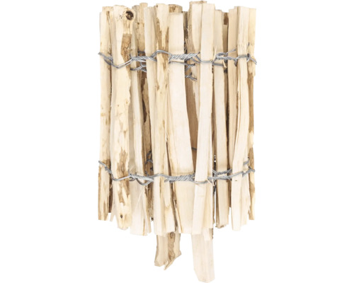 Sichtschutzzaun aus Holz mit Draht