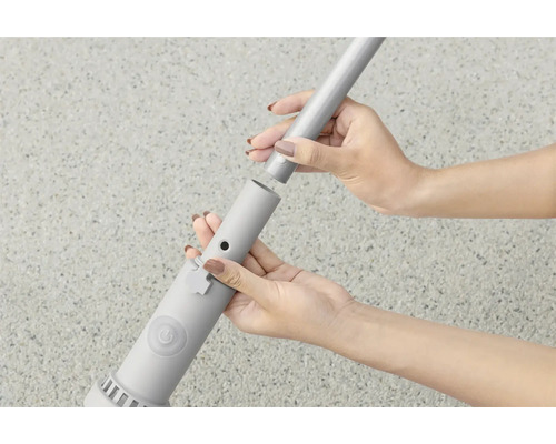 Aufsatz eines Stiels an einem Reinigungsgerät mit Bedienelementen