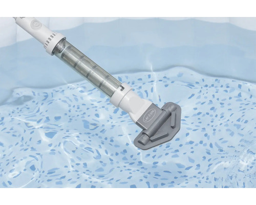 Lay-Z-Spa Pool-Reiniger im Wasser