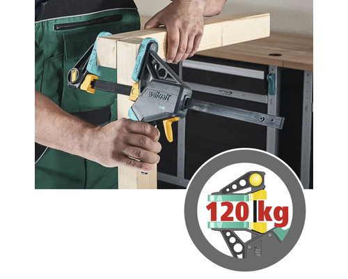 Eine Person befestigt Holzstücke mit einer Wolfcraft Einhandzwinge. Das Symbol zeigt eine Belastbarkeit von 120 kg.