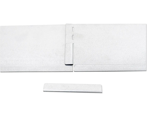 Detailansicht einer Metallschiene mit Verbindungsstück