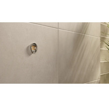 Befestigung für Badezimmer Accessoires an einer Wand