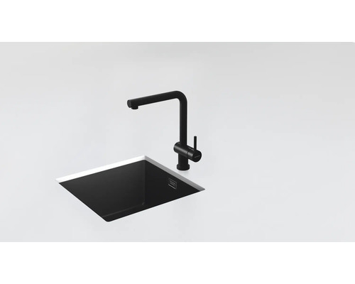 Schwarze Küchenspüle mit Wasserhahn