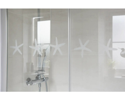 Dusche mit Seesternmuster und Duscharmatur