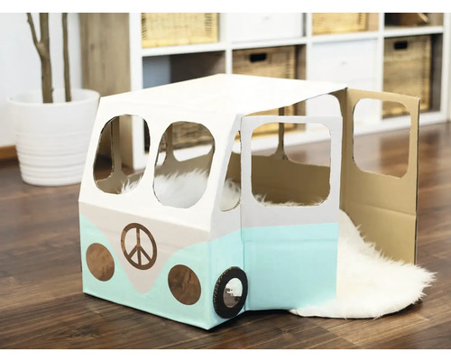 Spielhaus aus Karton im Design eines Hippie-Vans