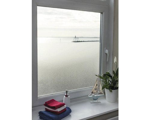 Fenster mit Milchglasfolie für mehr Privatsphäre und Schutz vor neugierigen Blicken