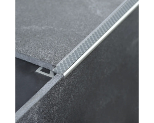 Fliesenprofil aus Metall und Kunststoff