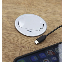 Tischsteckdose mit USB-Anschluss und Ladekabel