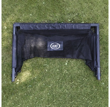 Schwarzes AXI Fußballtor auf Rasen