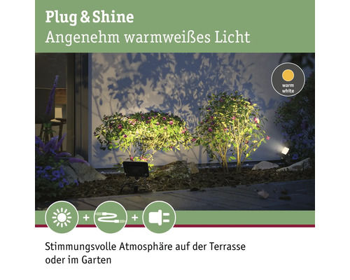 Garten mit warmweißen Plug and Shine Leuchten für stimmungsvolle Atmosphäre