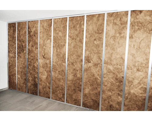 Wanddämmung mit Metallrahmenkonstruktion