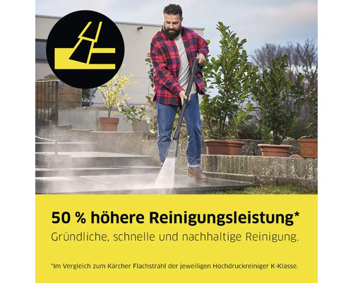 Mann reinigt Treppe mit Hochdruckreiniger für gründliche Reinigung