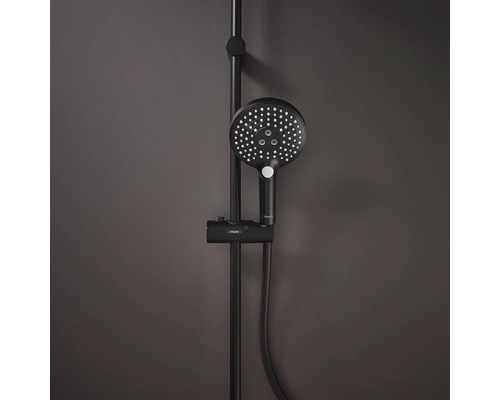 Schwarze Duschgarnitur mit Handbrause und Brausestange