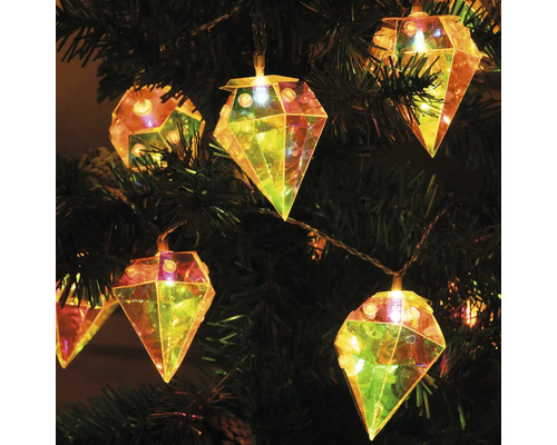 Lichterkette mit Diamantförmigen Lampen auf einem Weihnachtsbaum