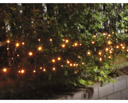 Lichterkette mit warmweißem Licht zur Dekoration im Außenbereich