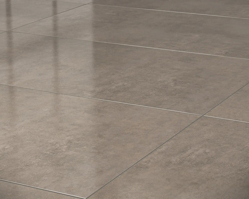 Fliesenboden mit quadratischen Fliesen und Fugen