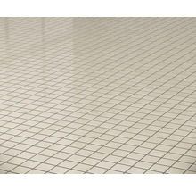 Fliesenboden mit quadratischem Muster