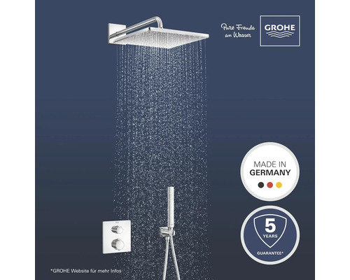 Quadratische Kopfbrause mit Handbrause und Thermostatarmatur von Grohe