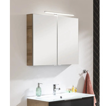 Badezimmer mit Spiegelschrank und Waschbeckenunterschrank
