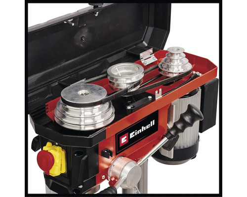 Detail einer Ständerbohrmaschine mit Riemenantrieb und Einhell Logo.