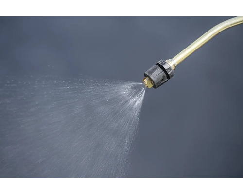 Sprühdüse mit Wasserstrahl