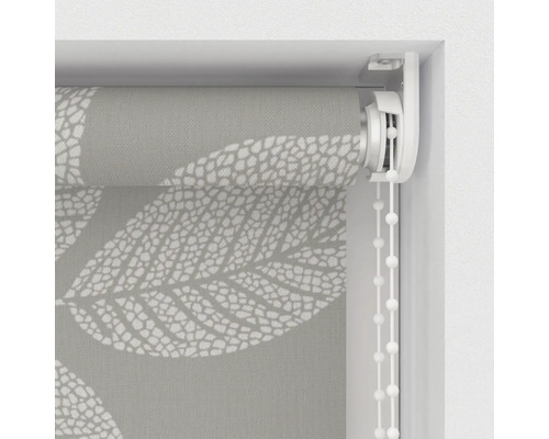 Rollo mit Blattmuster im geschlossenen Zustand
