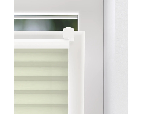 Detailaufnahme eines Doppelrollos am Fenster