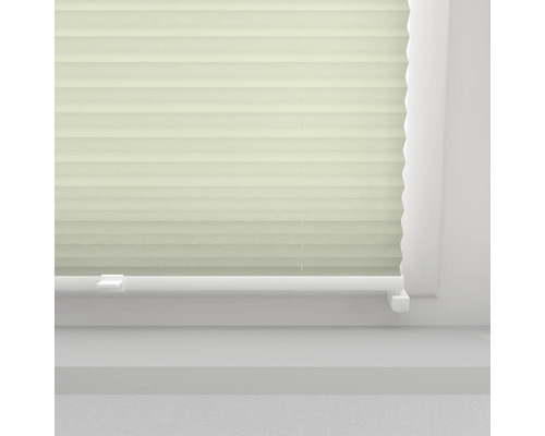 Detailaufnahme eines Faltstores am Fenster