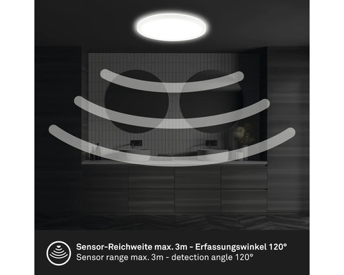 Deckenleuchte mit Bewegungsmelder in einem Badezimmer, Sensorreichweite maximal 3 Meter, Erfassungswinkel 120 Grad