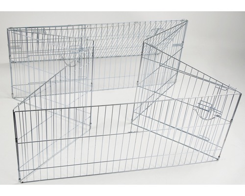 Freilaufgehege aus Metallgitter