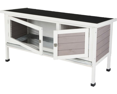 Kaninchenstall aus Holz mit zwei offenen Türen