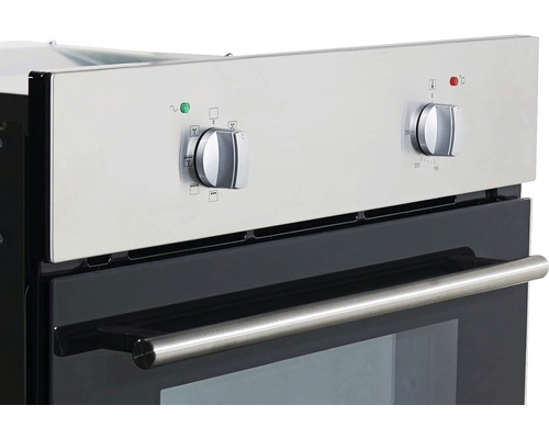 Detailansicht eines Backofens mit Bedienknöpfen